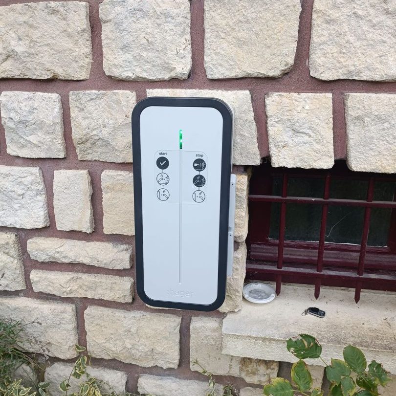 Grand choix de bornes de recharge pour véhicule électrique autour de Sully-sur-Loire